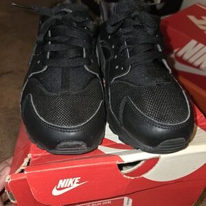 Nike Men's Black Sneakers